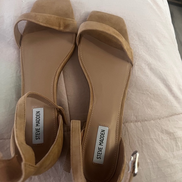 Steve Madden Tan Square Sandal - Picture 1 of 4